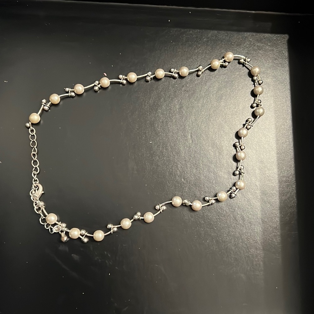 Silver pearl choker necklace